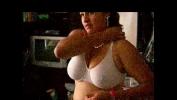 सेक्सी वीडियो karishma big boobs aunty wearing bra tight nipple show ऑनलाइन