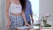 सेक्सी वीडियो Stepdad fucks teen as she does homework ऑनलाइन